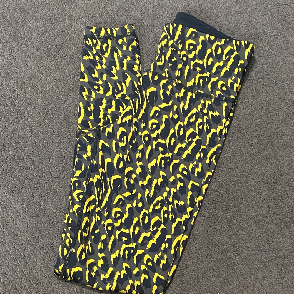 Sweaty Betty Black and Yellow Leopard/Animal Print‎ Leggings